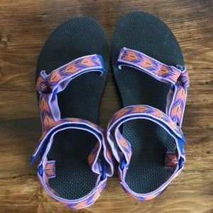 Teva platform sandal